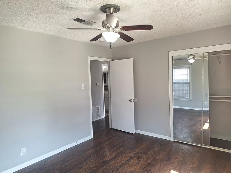 1225 Harrison Ln — Photo 12