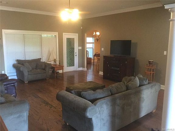 5th image of 2613 Savannah Dr