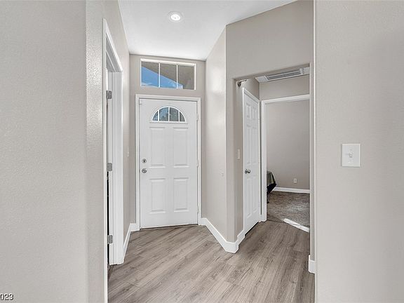 5th image of 144 Wildshire Way