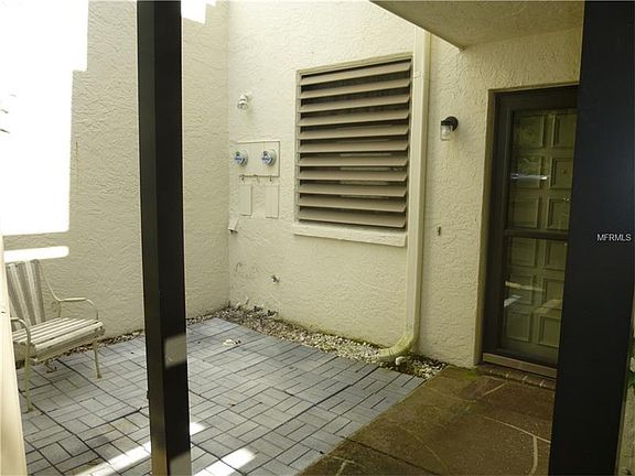 3rd image of 505 Lakeside Dr