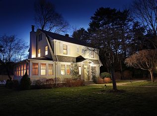 449 Round Hill Rd, Fairfield, CT 06824