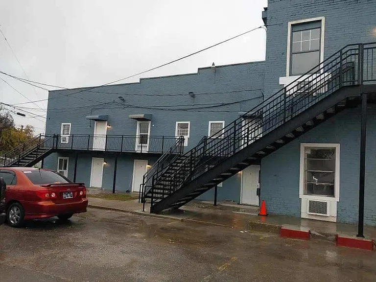 610 S Main St #1 — Photo 1