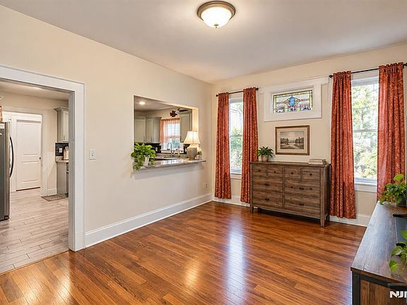 2nd image of 299-301 Renner Avenue
