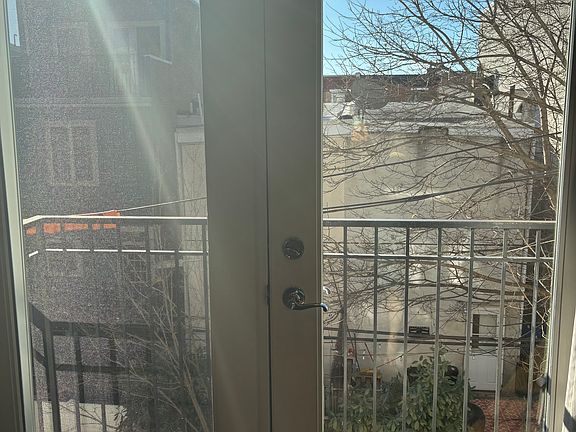 5th image of 1910 Christian St APT C