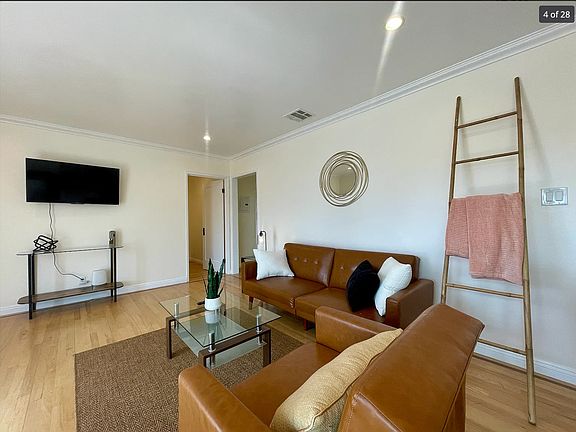 5th image of 1028 12th St #38