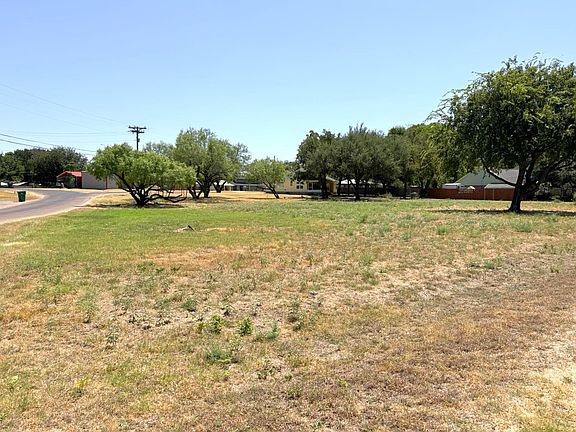 2nd image of Circle Dr