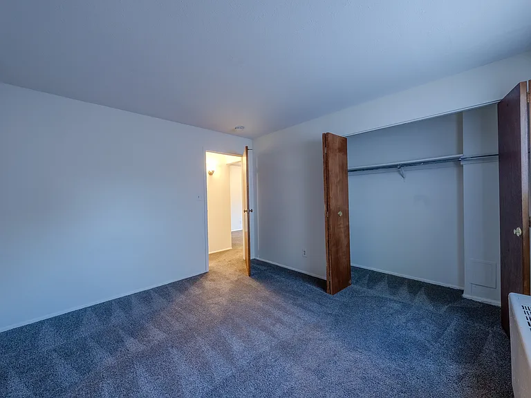 Park Tower — Photo 18
