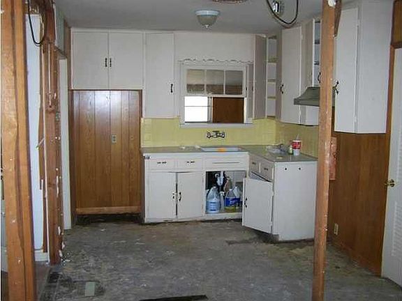2nd image of 1210 Piedmont Ave