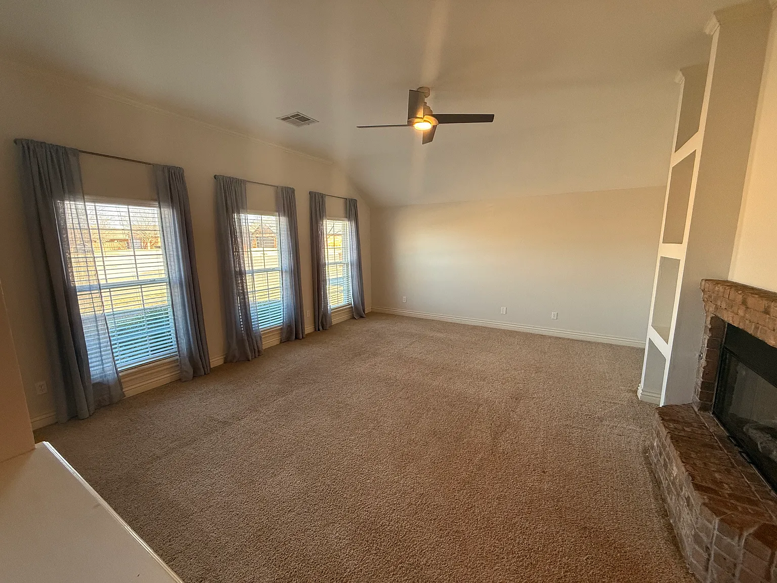 2908 NW 190th Ct — Photo 4