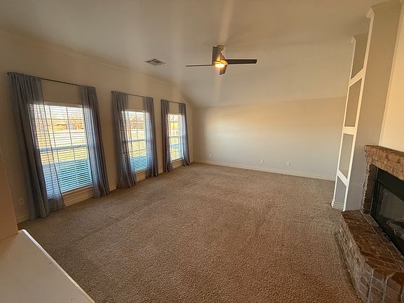 4th image of 2908 NW 190th Ct