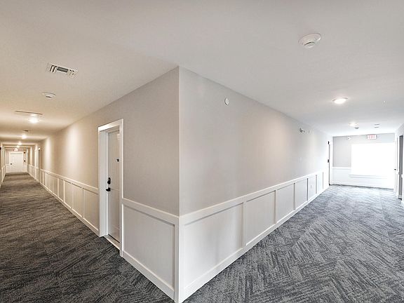 5th image of 221 Broadway APT 2J