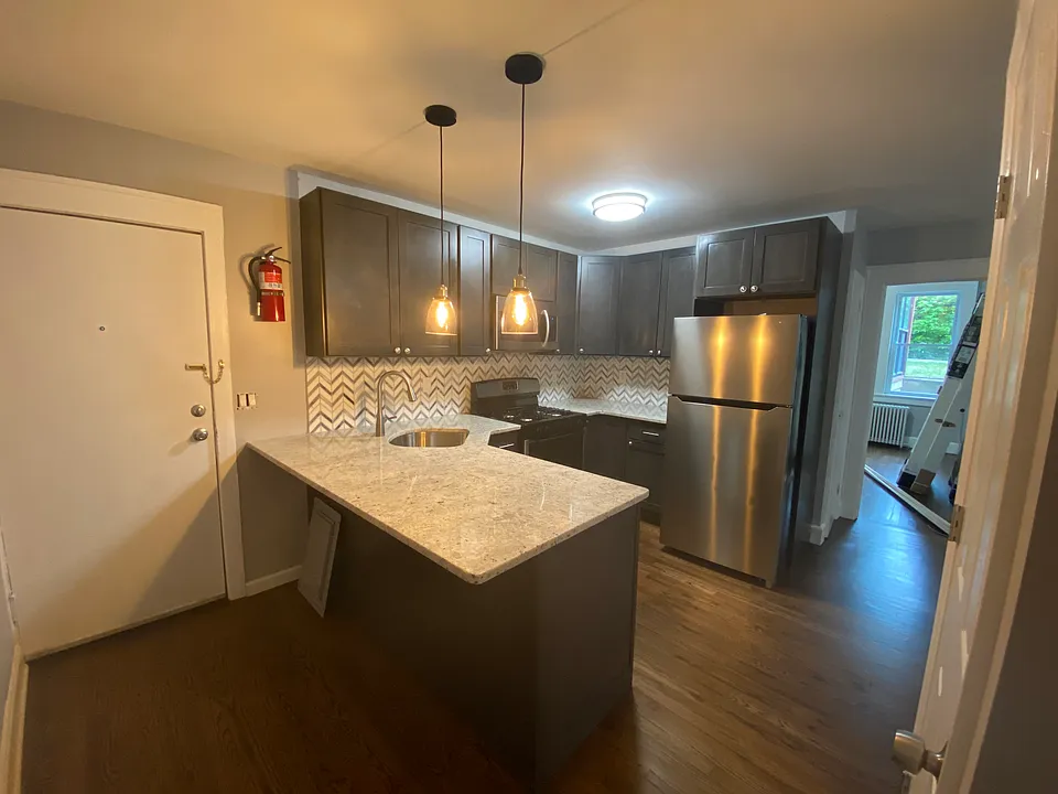 284 Lakeview Ave #2