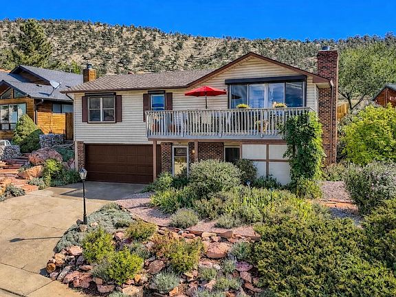 4th image of 112 Longs Peak Dr