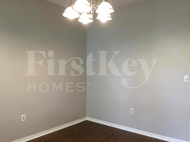 4514 Glen Eden — Photo 5