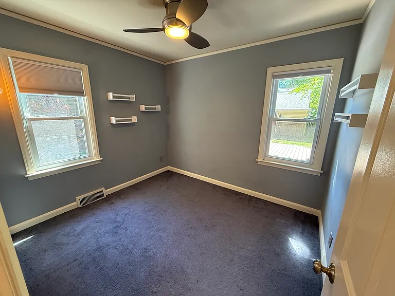 907 Marywood Dr — Photo 16