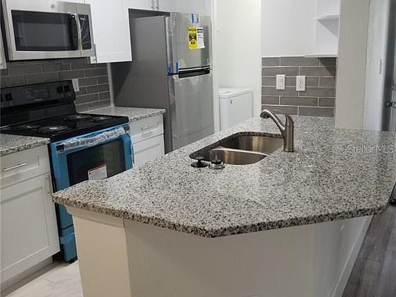 3rd image of 236 Afton Sq Unit 201