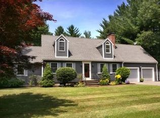 37 Orchard St, Merrimac, MA 01860