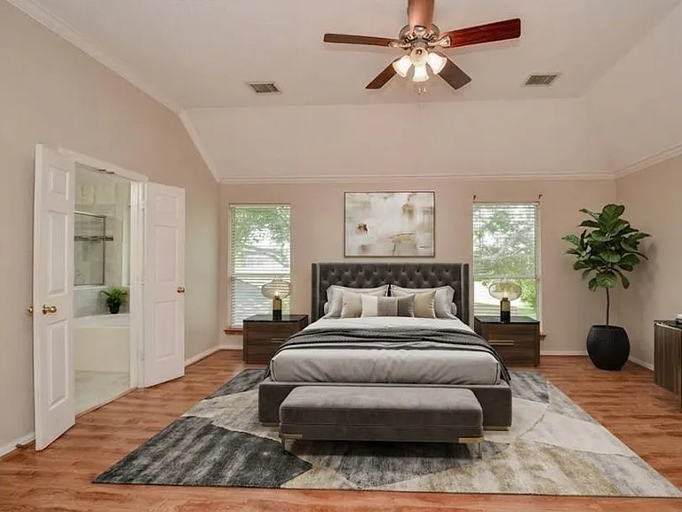 2515 Lansing Cir — Photo 28