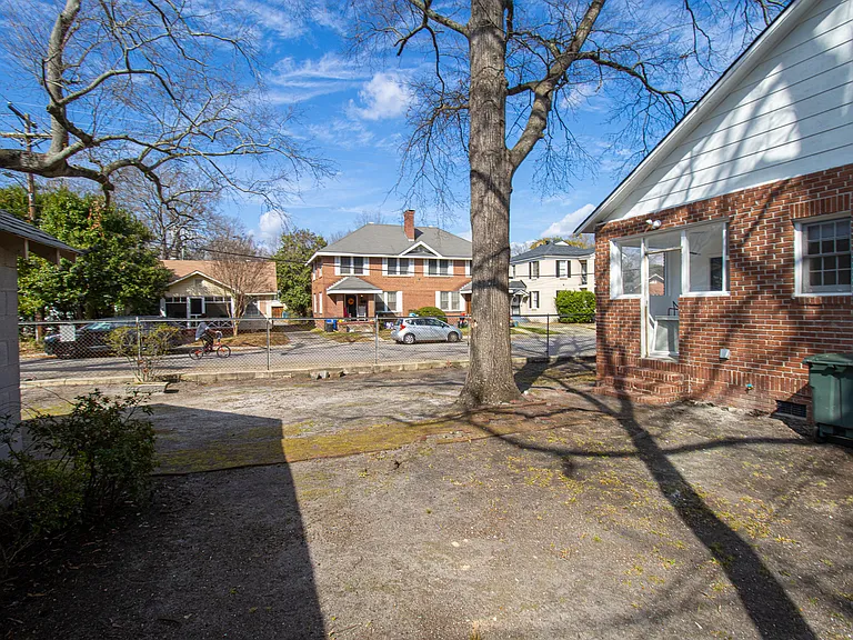 1420 Franklin St — Photo 23