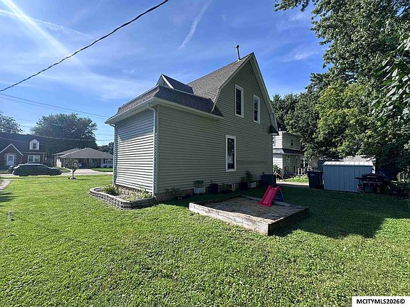 4th image of 915 N Jefferson Ave