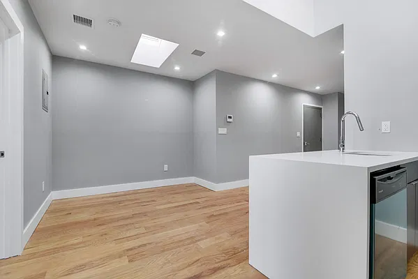 Rented by Brownstone Property Group | media 3