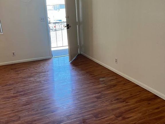4th image of 1541 E Harmon Ave APT 205