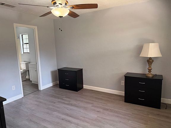 5th image of 806 NE 7th St