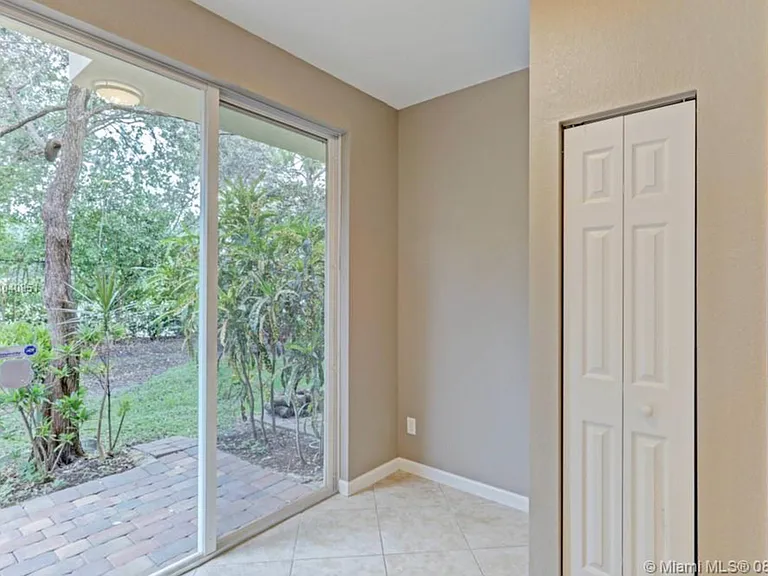 3211 Scarletta Dr — Photo 19