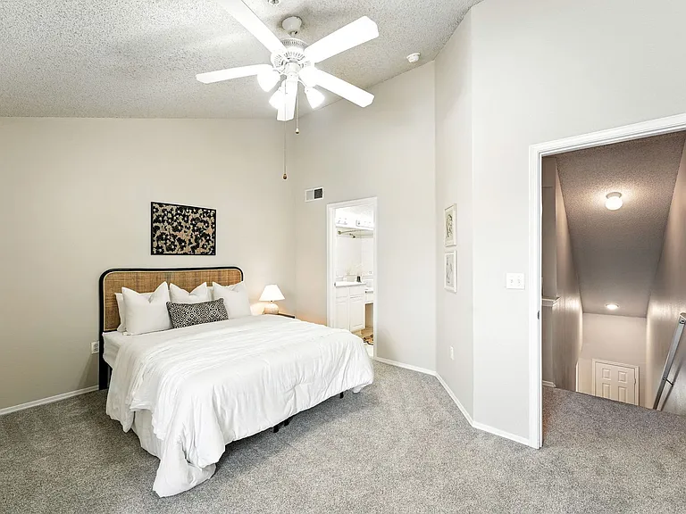 1876 Mallard Dr — Photo 16