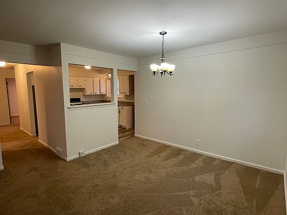5th image of 1086 Lori St