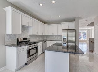 18 Alexander Ct, Nanuet, NY 10954