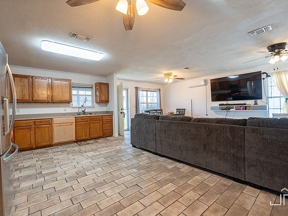 4th image of 1912 Liberty Ct