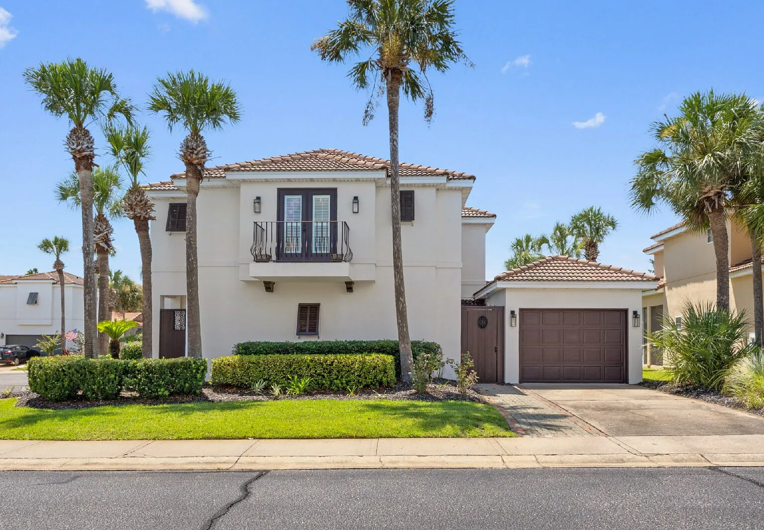 3 bed, 2.5 bath, 1812 sqft, $2,800 — Photo 2