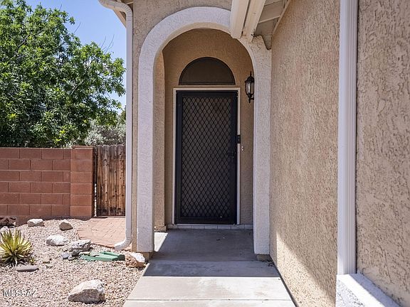 2nd image of 183 E Camino De Diana