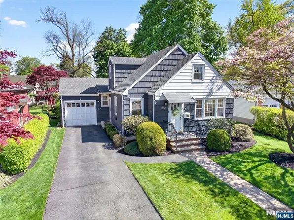 832 Summit Ave, Hackensack, NJ 07601