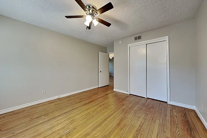 11211 Ulloa Ln — Photo 9