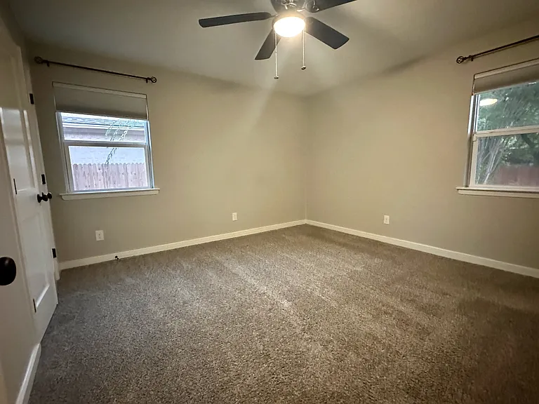 2970 Mark Twain Dr — Photo 14