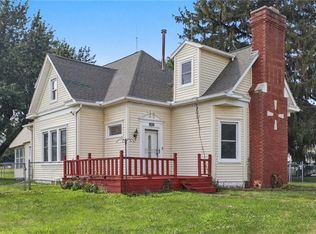 302 N Grand St, Corder, MO 64021