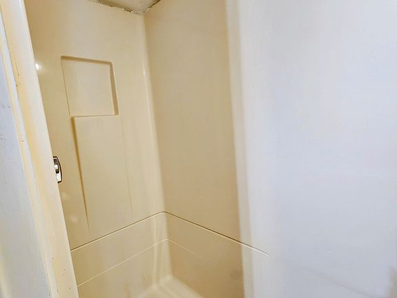 5th image of 537 Nantasket Ave APT 3