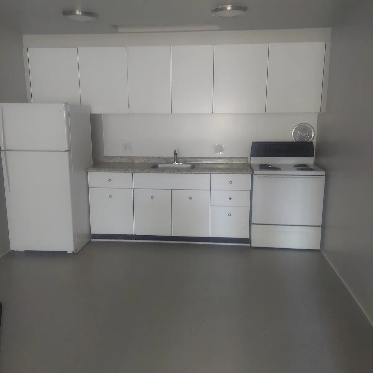 Building Photo - 815 S State St #13