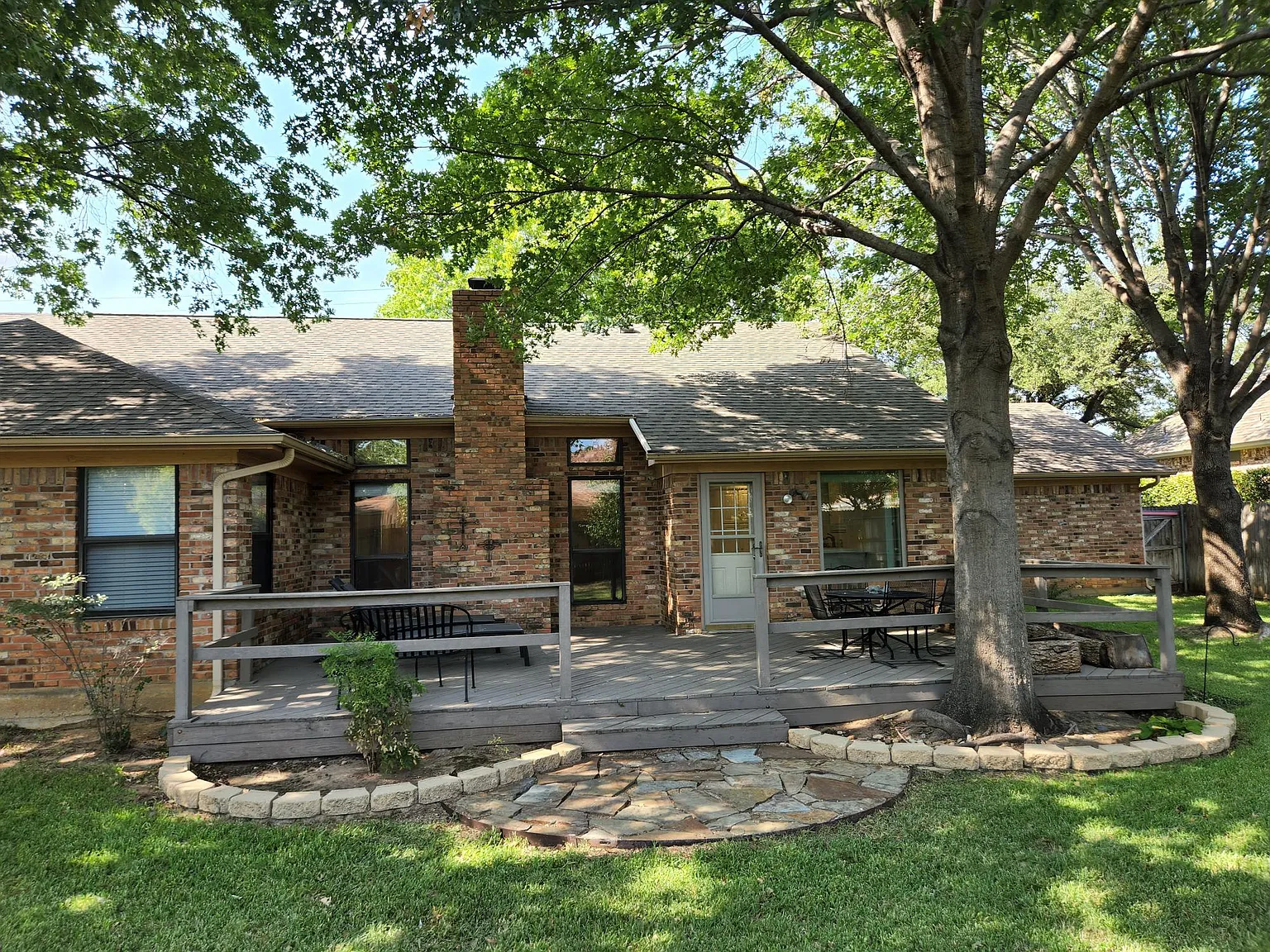4 bed, 2247 sqft, $2,995 — Photo 4