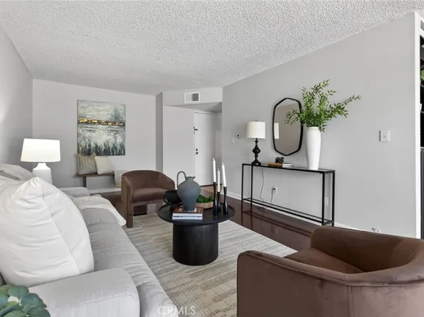 5412 Lindley Ave Unit 322, Encino, CA 91316