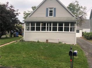 49 Riverside Dr, Manchester, CT 06040