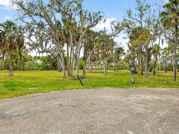 5400 Tropical Woods Ct #70, Pt Richey, FL 34668