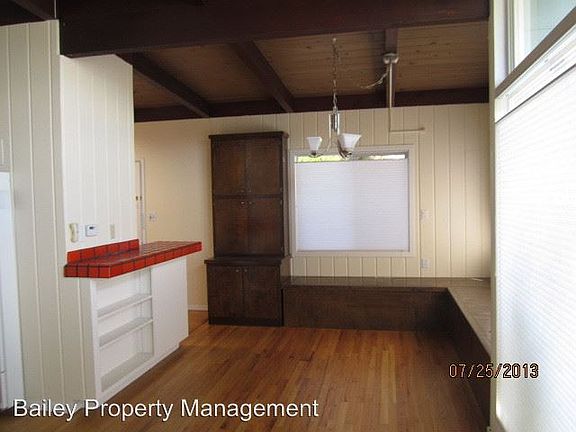 4th image of 23919 E Cliff Dr #19