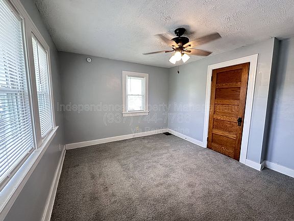 4th image of 1020 Walnut Hill Pl