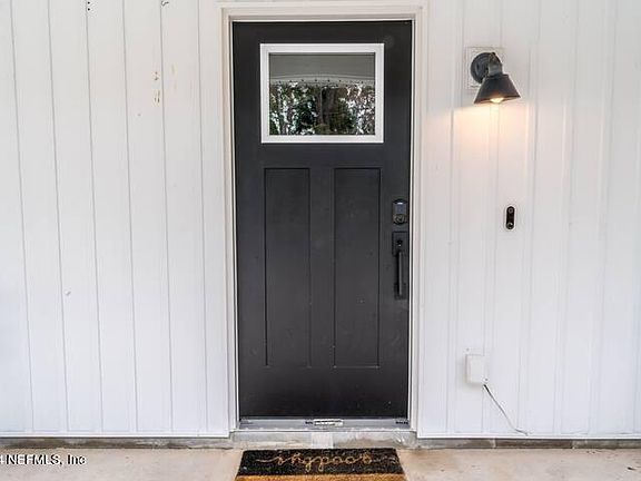 4th image of 690 OAKLAND Avenue