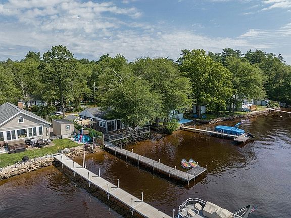 3rd image of 9 Shore Ave