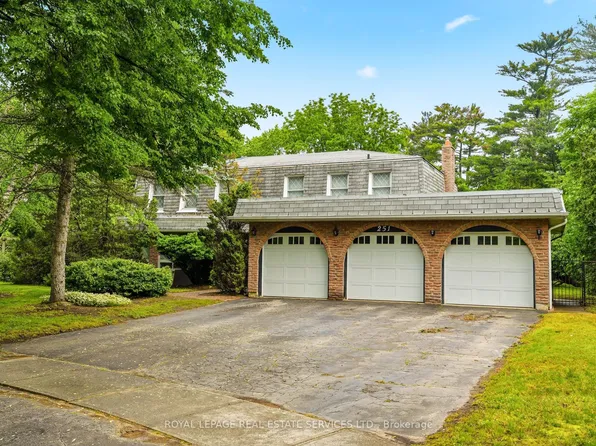 251 Dolphin Ct, Oakville, ON L6J 5S7