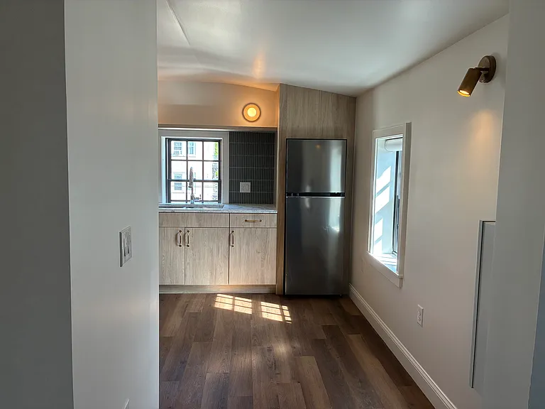 205 S Union St — Photo 19